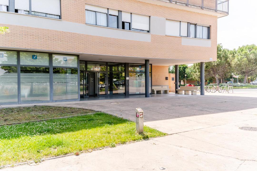Micampus Logrono Student Residence Eksteriør bilde