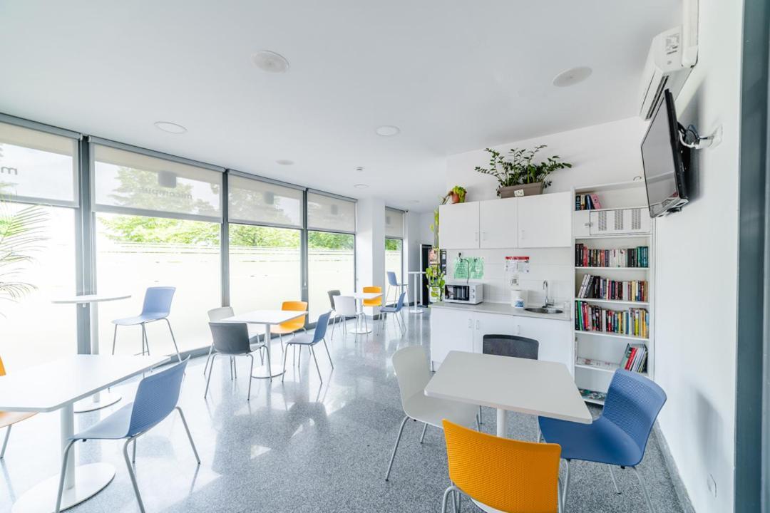 Micampus Logrono Student Residence Eksteriør bilde